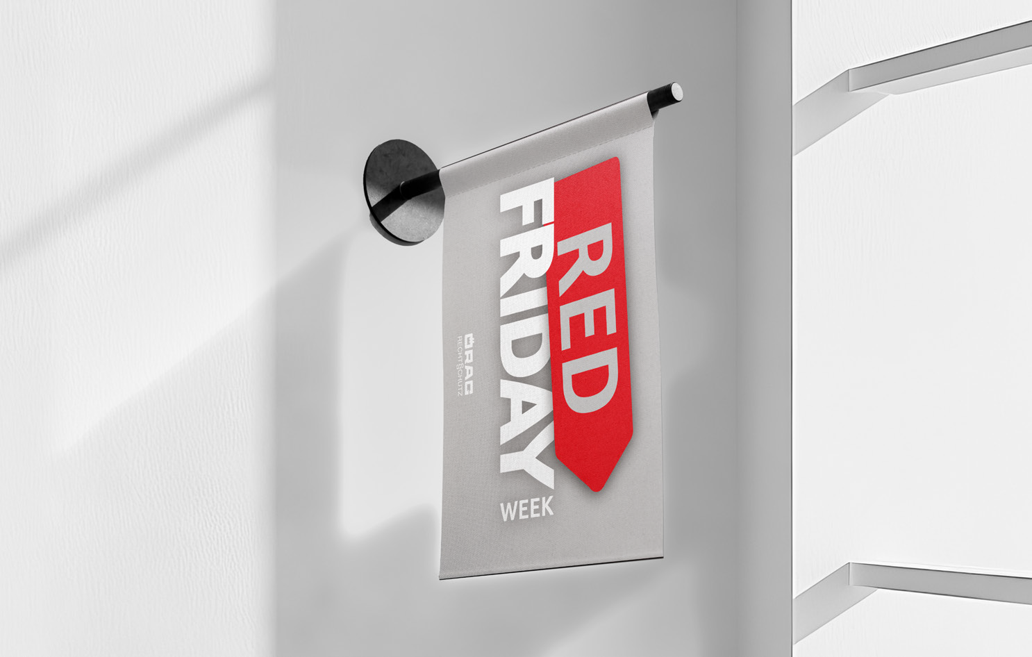 Red-Friday-Wandflagge